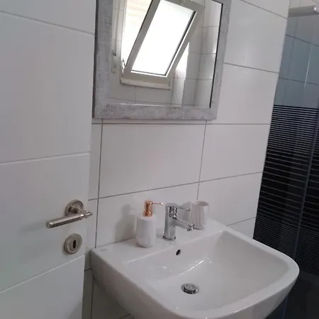 Apartamento Perla Gjiri I Lalezit Plazhi San Pietro
