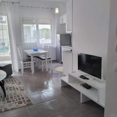 Apartamento Perla Gjiri I Lalezit Plazhi San Pietro